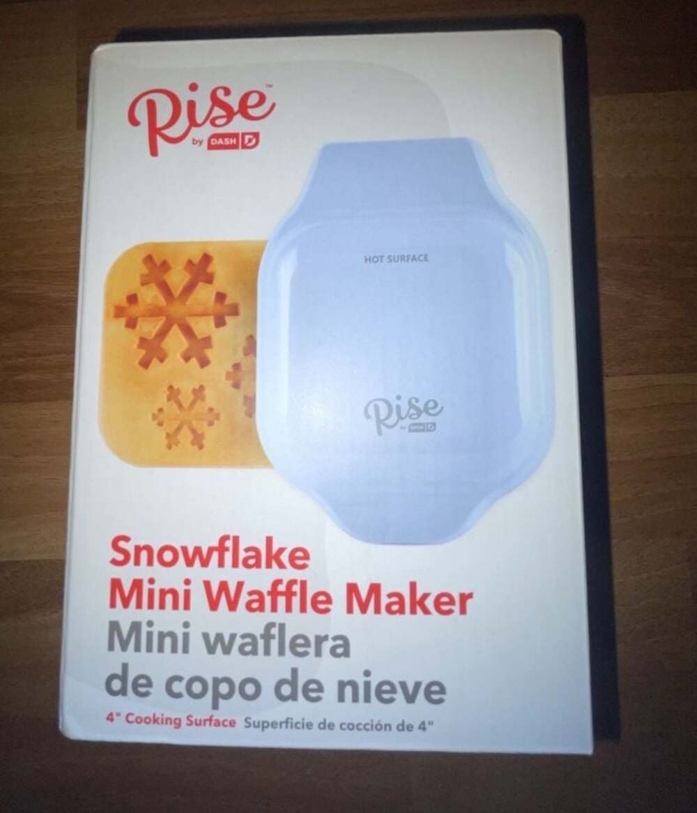 Rise by Dash Snowflake Mini Waffle Maker 4-Inch